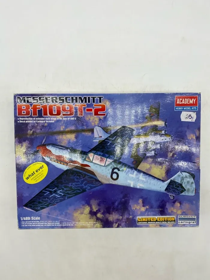 Maquette Academy Messerschmitt bf109T-2