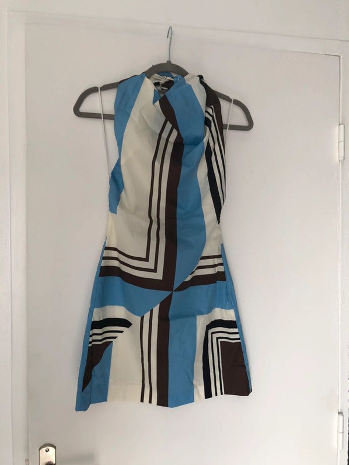 Superbe belle robe en popeline avec encolure halter dos nu Zara neuve avec étiquette taille XS - photo numéro 2
