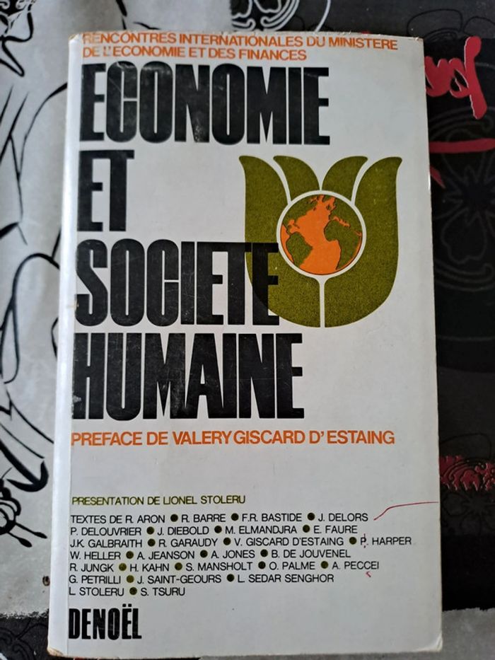 Livre Économie et Société Humaine