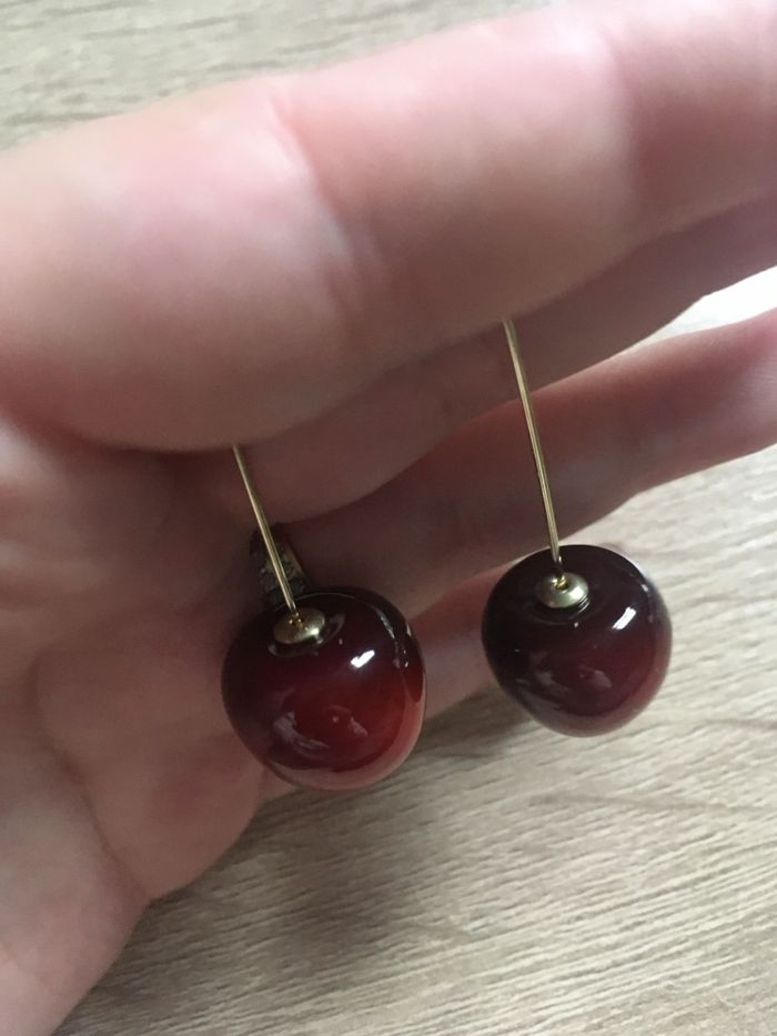 Boucles d’oreilles NEUVES femme en forme de cerises 🍒 couleurs bordeaux et rouge - photo numéro 4