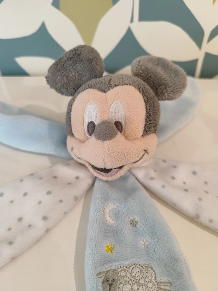 Doudou Mickey pétales fleurs Disney baby - photo numéro 3