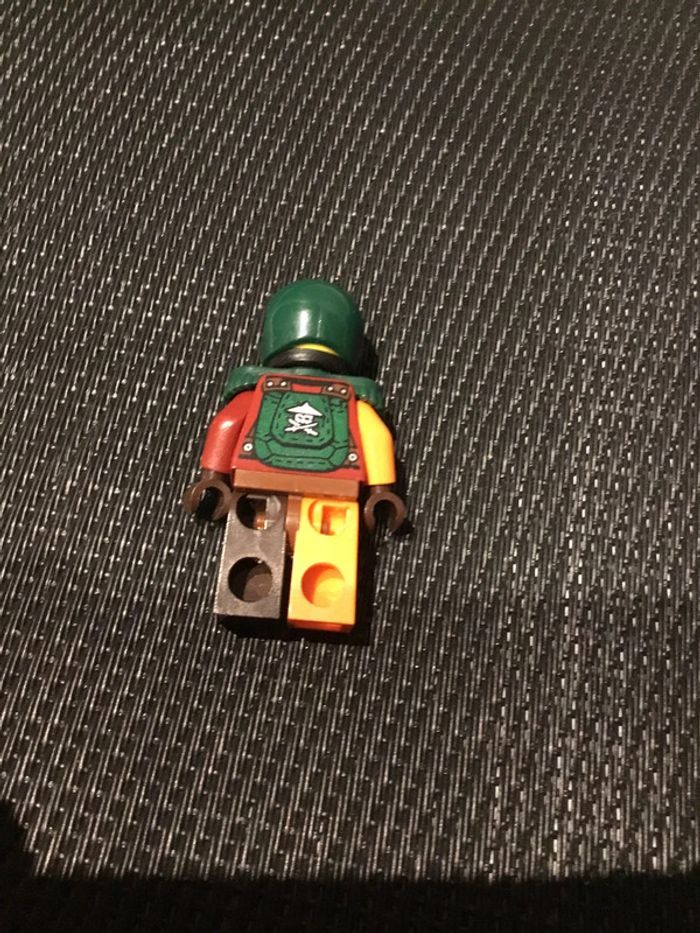 Lego Ninjago mini figurine Flintlock avec épaulettes njo197 minifigure lego officiel 2016 - photo numéro 3