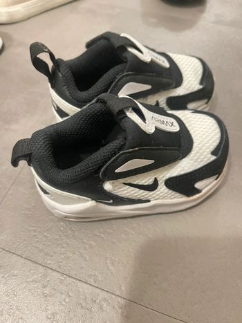 Baskets garçon Nike taille 19,5