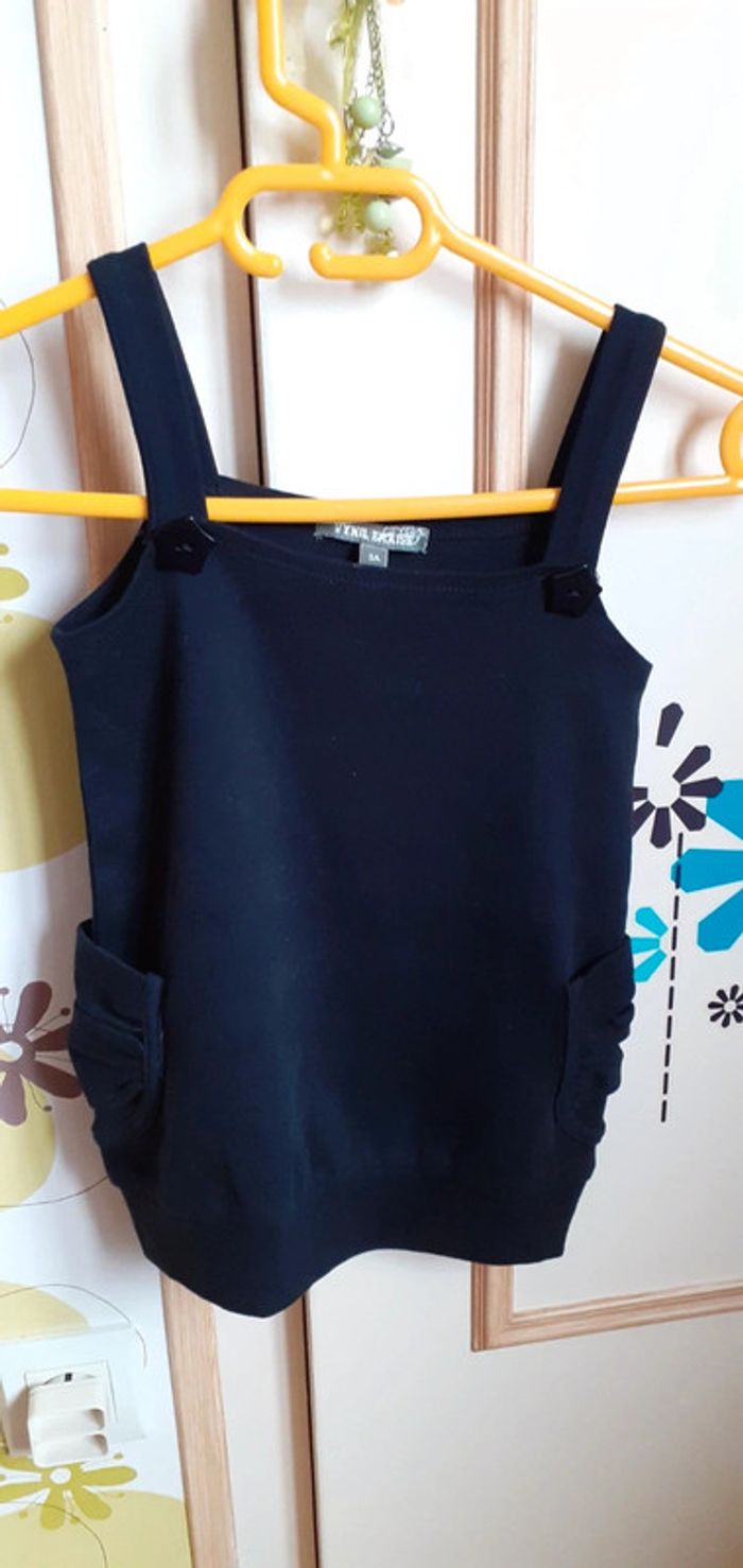 Robe  noir 2 poches étoile boutons