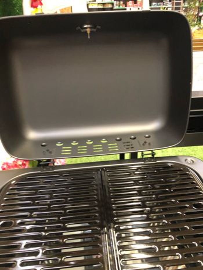Barbecue XL à Gaz sur Chariot 3 feux avec Thermomètre Intégré HYBA Neuf dans emballage - photo numéro 5