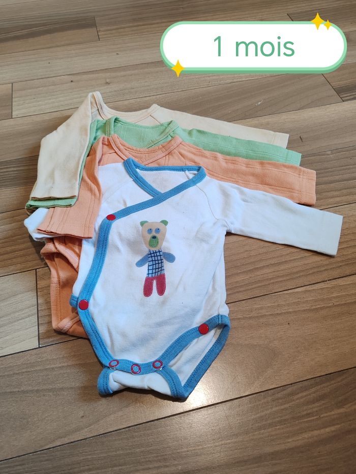 Lot de 4 bodies à manches longues