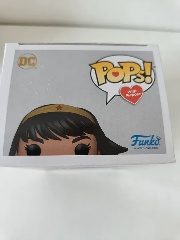 Funko Pop  Wonder Girl Future State Yara Flor DC Comics  (SE) - photo numéro 6