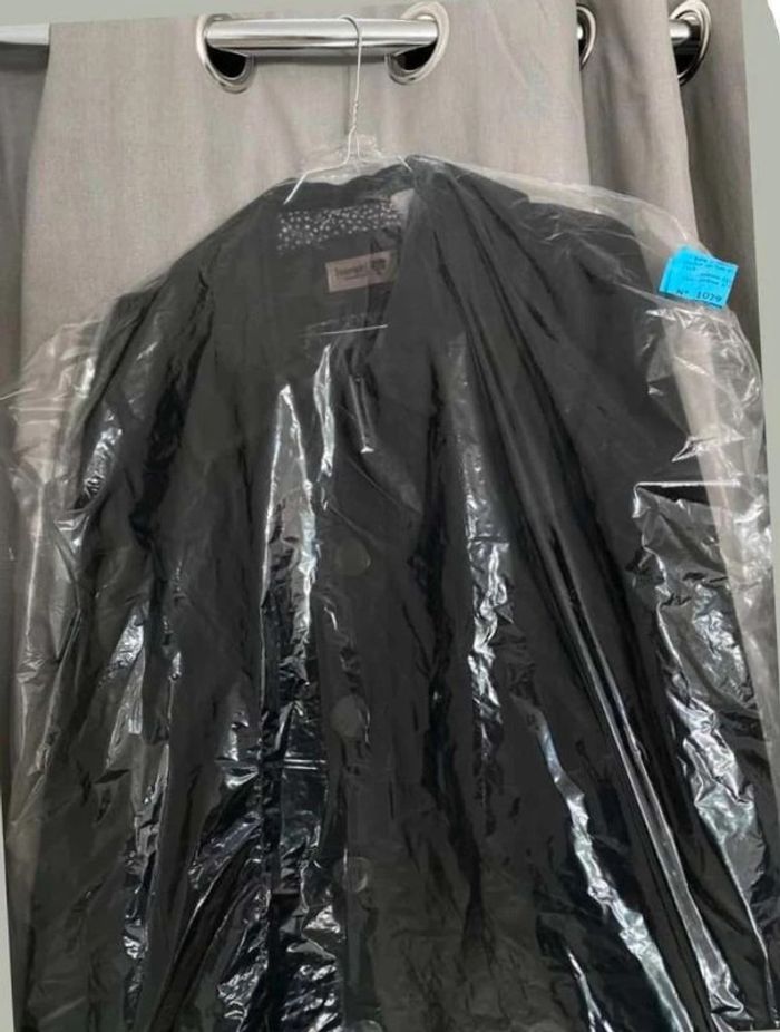 Manteau noir - photo numéro 2