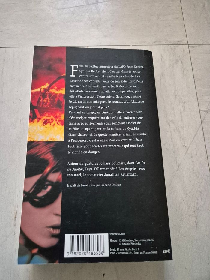 Livre "premières armes " - photo numéro 2