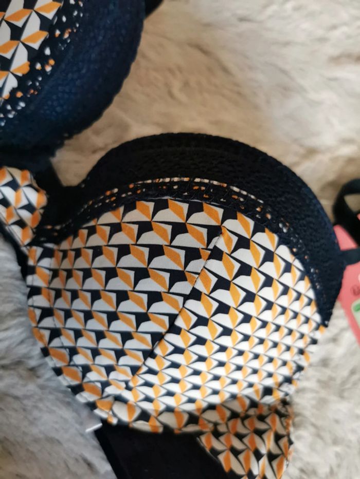 Soutien gorge neuf - photo numéro 2