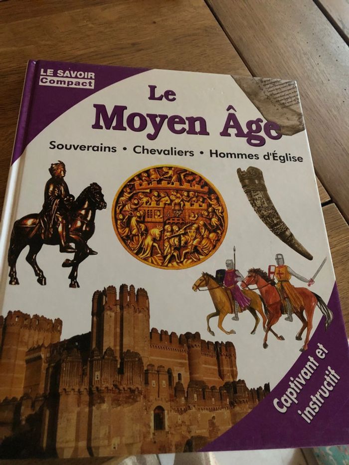 Livre le moyen âge
