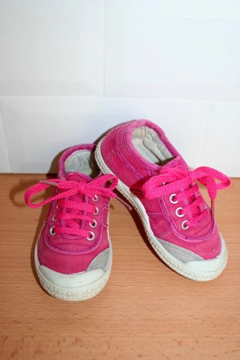 Baskets rose pointure 24