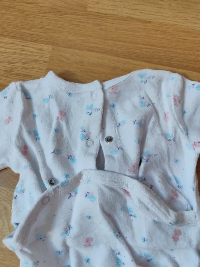 Lot de deux pyjamas 1 mois - photo numéro 2