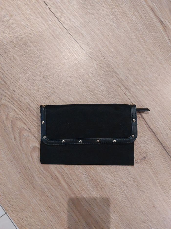 Pochette ysl Yves Saint Laurent en très bon état