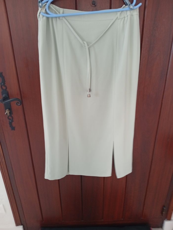 Tailleur jupes tailles 5 - photo numéro 5