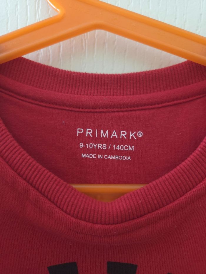 Sweat rouge Primark "sk8ter" worldwide  nyc.brklyn- Taille 9/10 ans - photo numéro 3