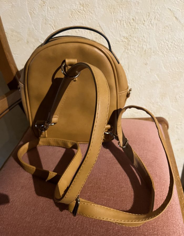 Sac à dos ocre avec anse (New Look) - photo numéro 2
