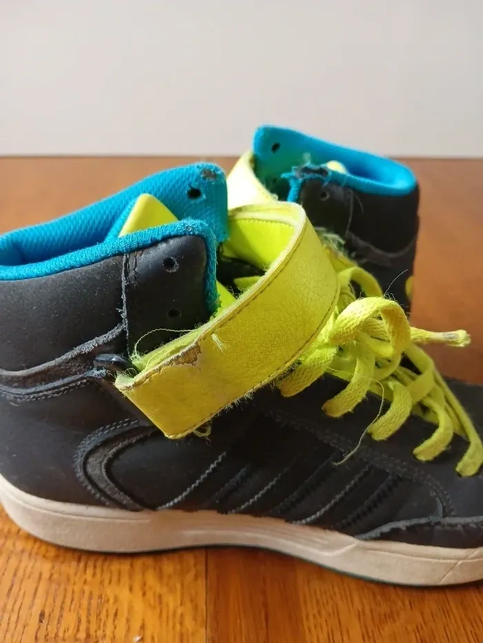 👟 Baskets montantes Adidas – Pointure 37 1/3 – État satisfaisant - photo numéro 7