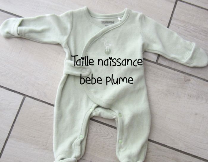 Grenouillere naissance bébé plume de coloris vert pastel