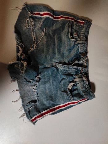 Short en jeans taille 40 excellent état