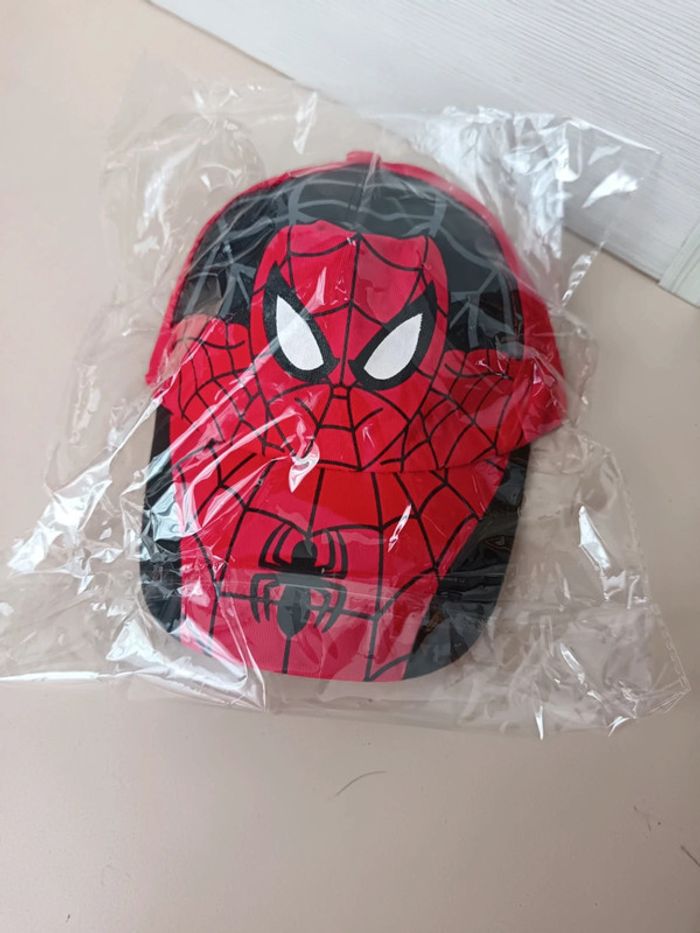 Casquette - photo numéro 4