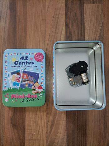 Boite à musique+ cartes avec chansons,fables