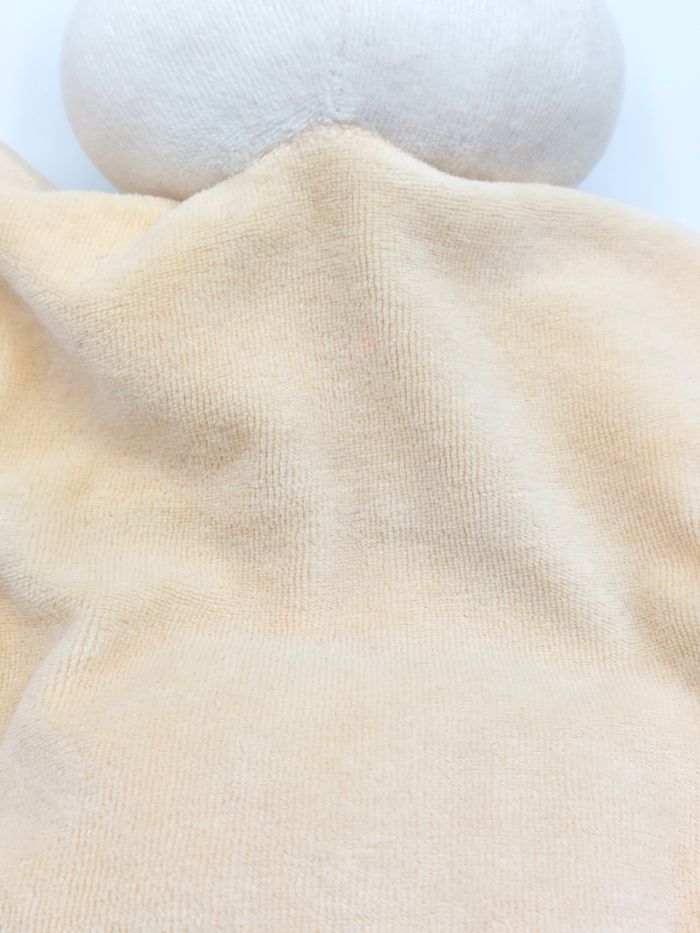 Doudou plat ours jaune blanc SUCRE D’ORGE pyjama bleu jaune rouge Sos doudou - photo numéro 4