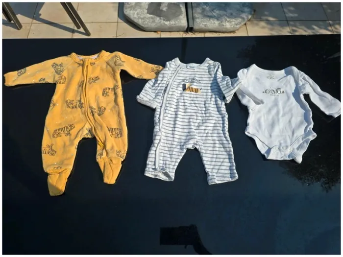 Pyjamas et body garçon 1 mois