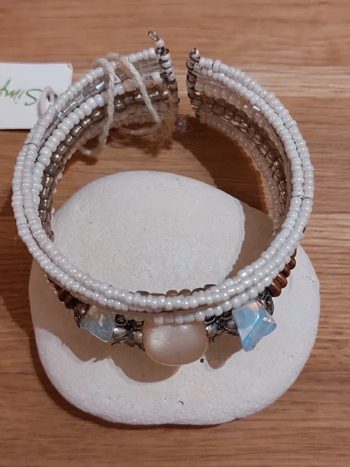 Bracelet perles neuf - photo numéro 2