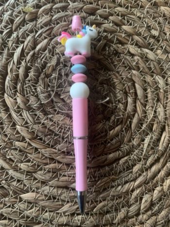 Stylo personnalisé licorne 🦄 avec des perles en silicone
