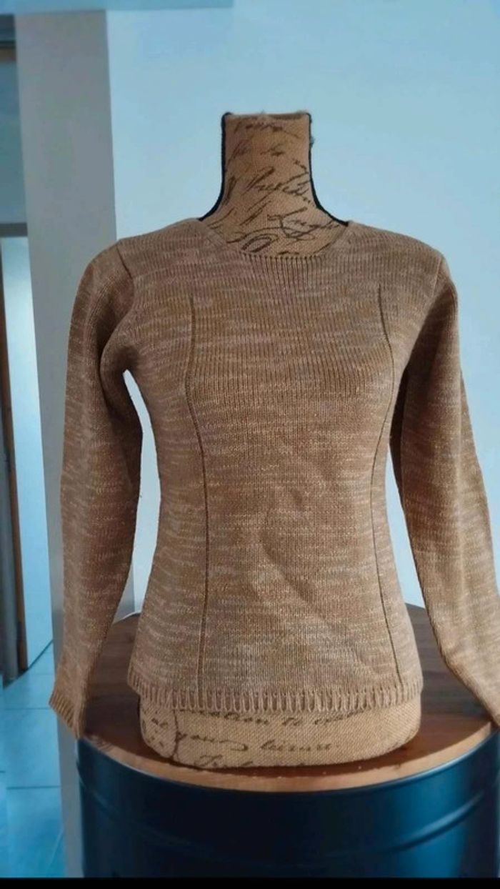 Pull  marron beige  fil  doré taille  38/40 - photo numéro 2