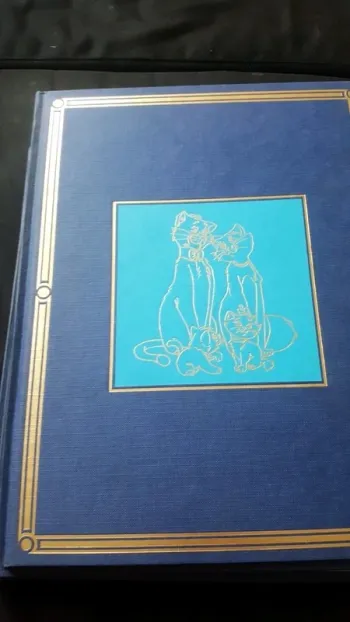 Livre les aristochats encyclopédies et connaissance