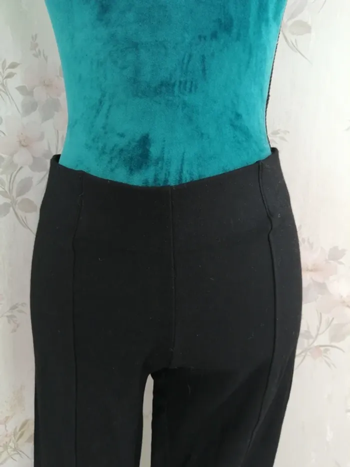 Pantalon fuseau noir avec lignes sur le devant et le derrière / H&M / (M) - photo numéro 3
