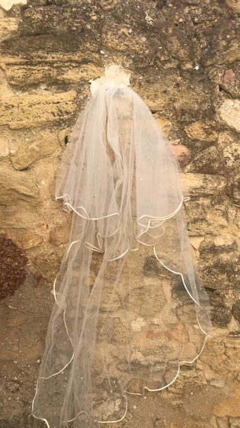 Voile écru avec strass
