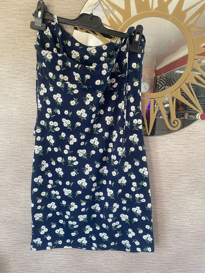 Robe à bretelle à fleur - photo numéro 4