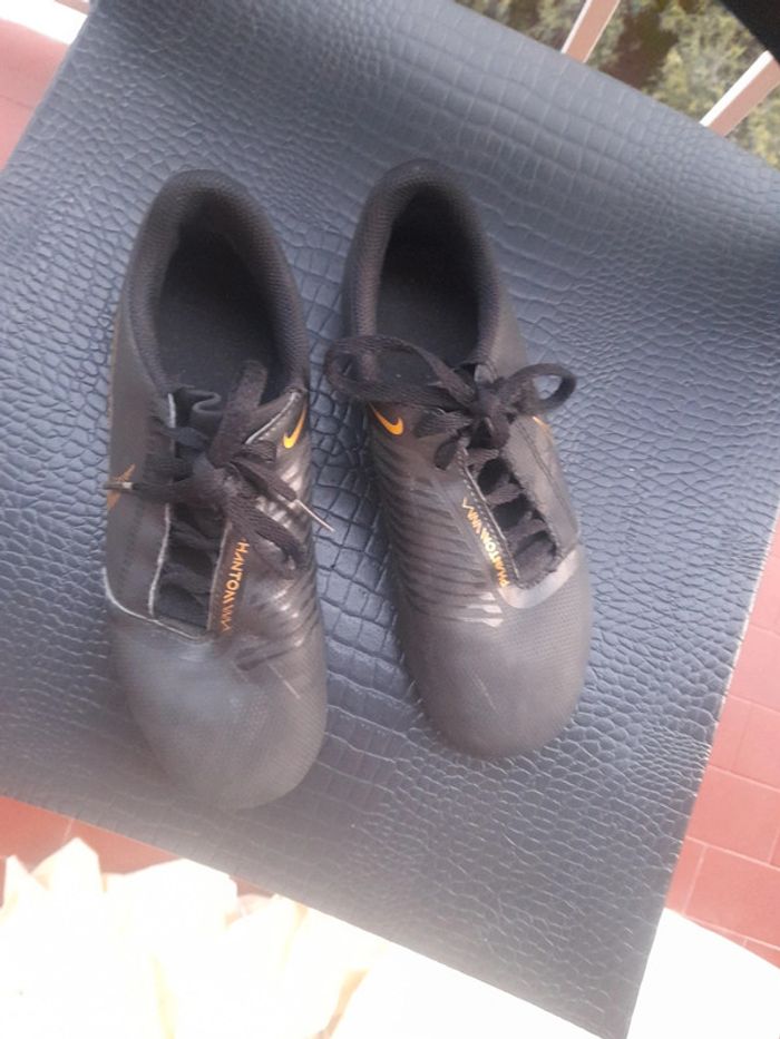 Chaussure foot - photo numéro 3
