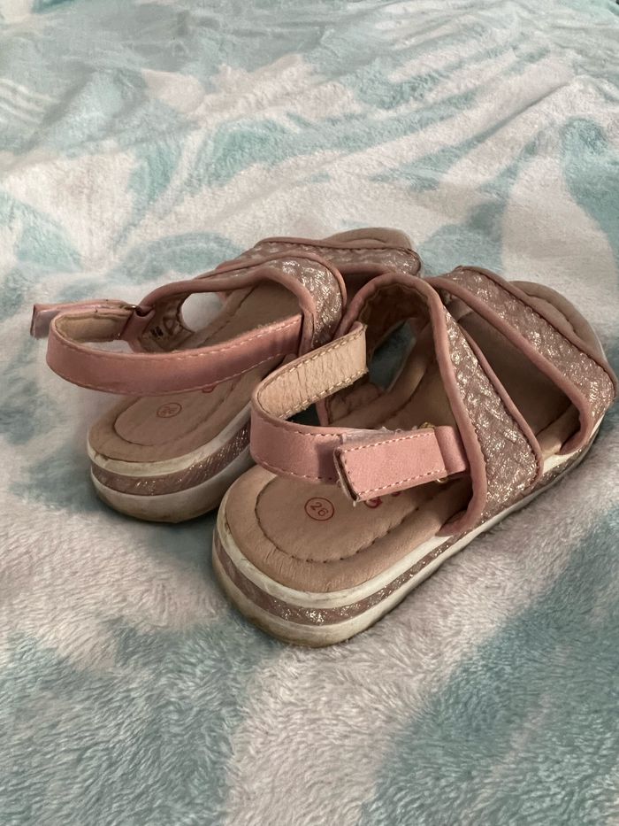 Sandal - photo numéro 3