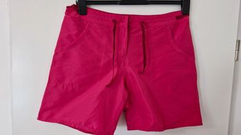 Short léger quechua taille 42