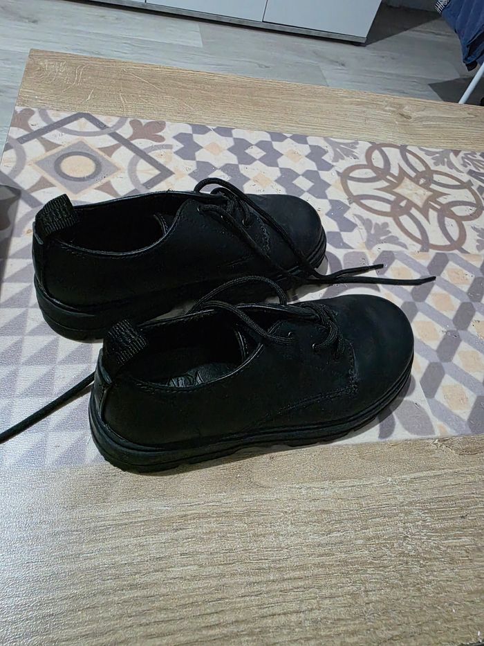 Lot 4 paires chaussures garçon (Taille 28 & 29) - Crocs, Okaïdi, H&M - photo numéro 6