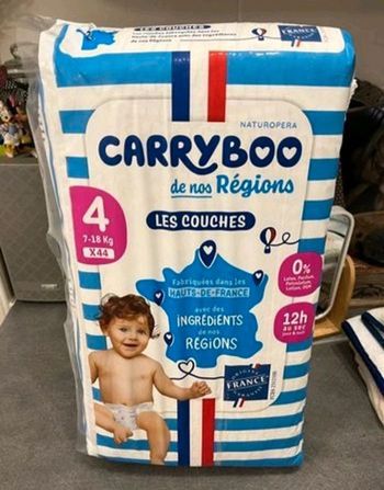 Couches carryboo neuf. taille 4