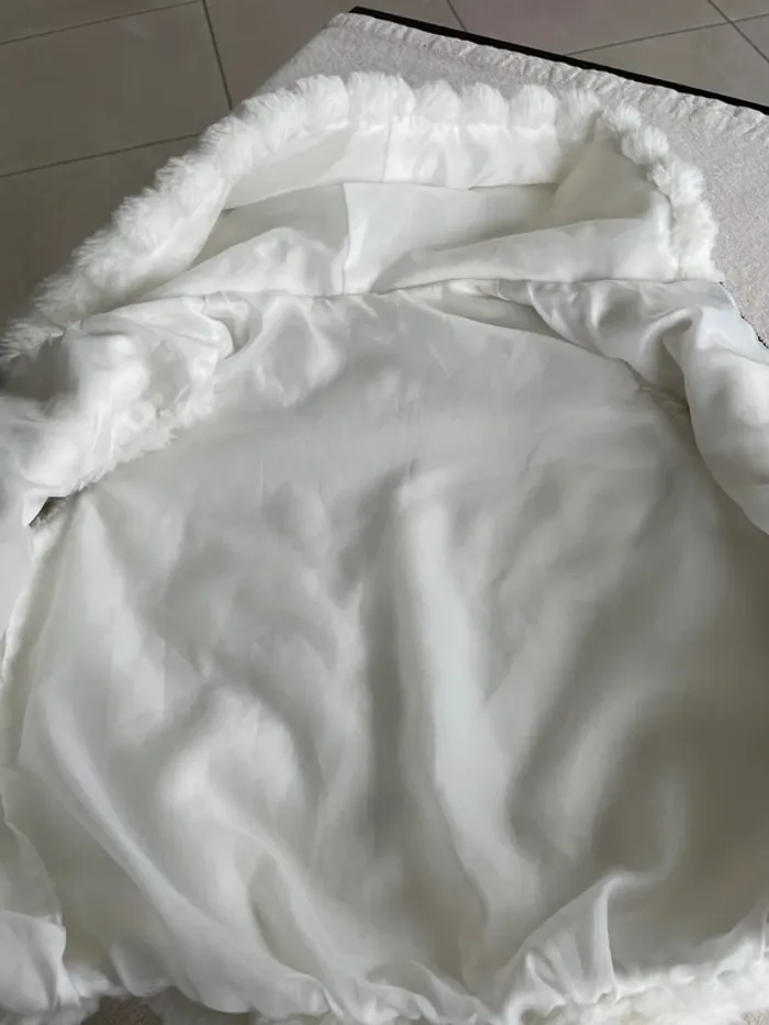 Veste sans manches 4/6 ans neuve - photo numéro 2