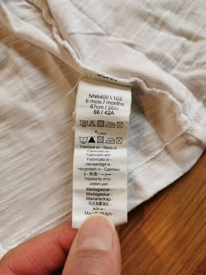 Lot 2 T shirts manches longues 6 mois - photo numéro 7