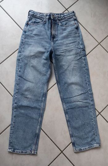 Jean bleu délavé taille 12 ans