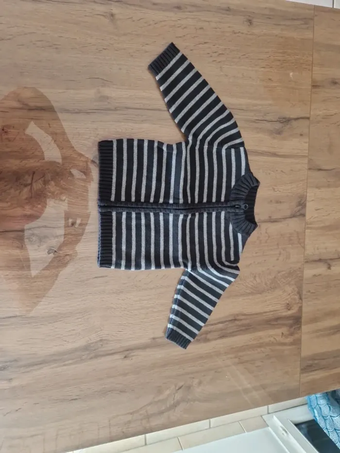 Lot - 3 pantalons + 1 veste - 12 mois - photo numéro 5