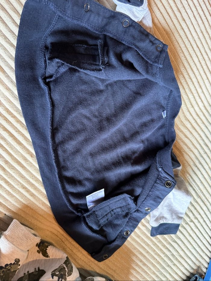 Lot 2 vestes 3 mois - photo numéro 4