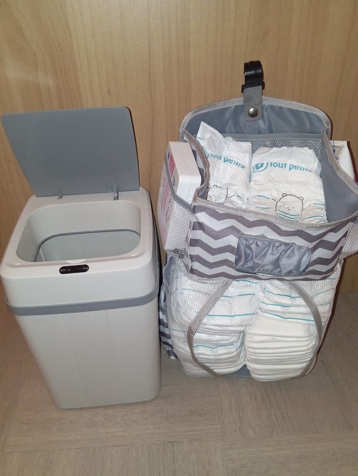 Poubelle automatique rangement couches