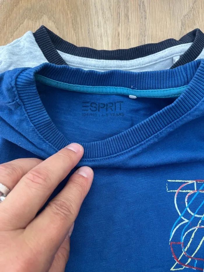 Lot 3 tee-shirts manches longues Esprit taille 4-5 ans - photo numéro 5
