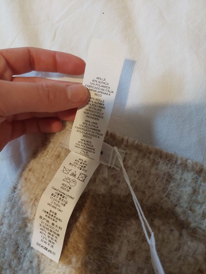 Echarpe coach réversible marron et crème - photo numéro 7