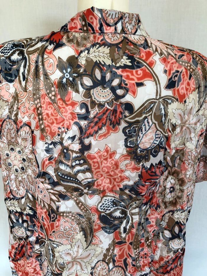 Chemise tons de rouge et noir fleurie taille 48 Damart bon état - photo numéro 8