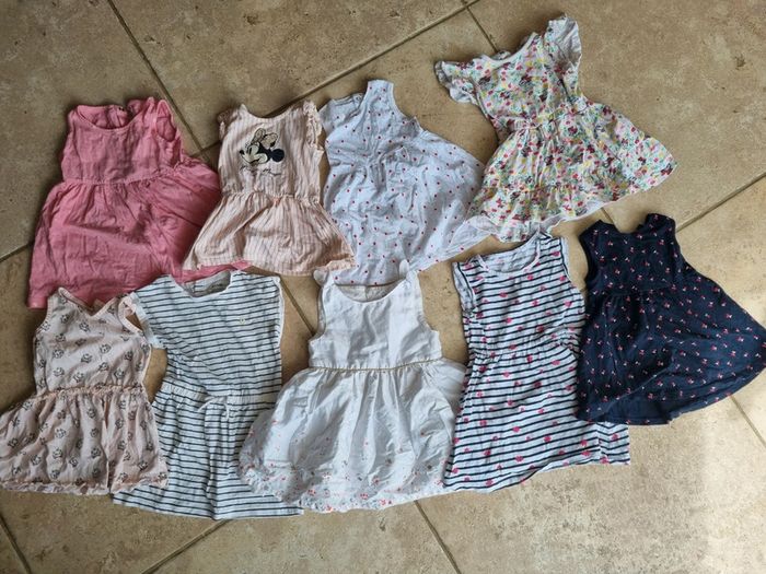 Lot de 9 robes 12 Mois fille